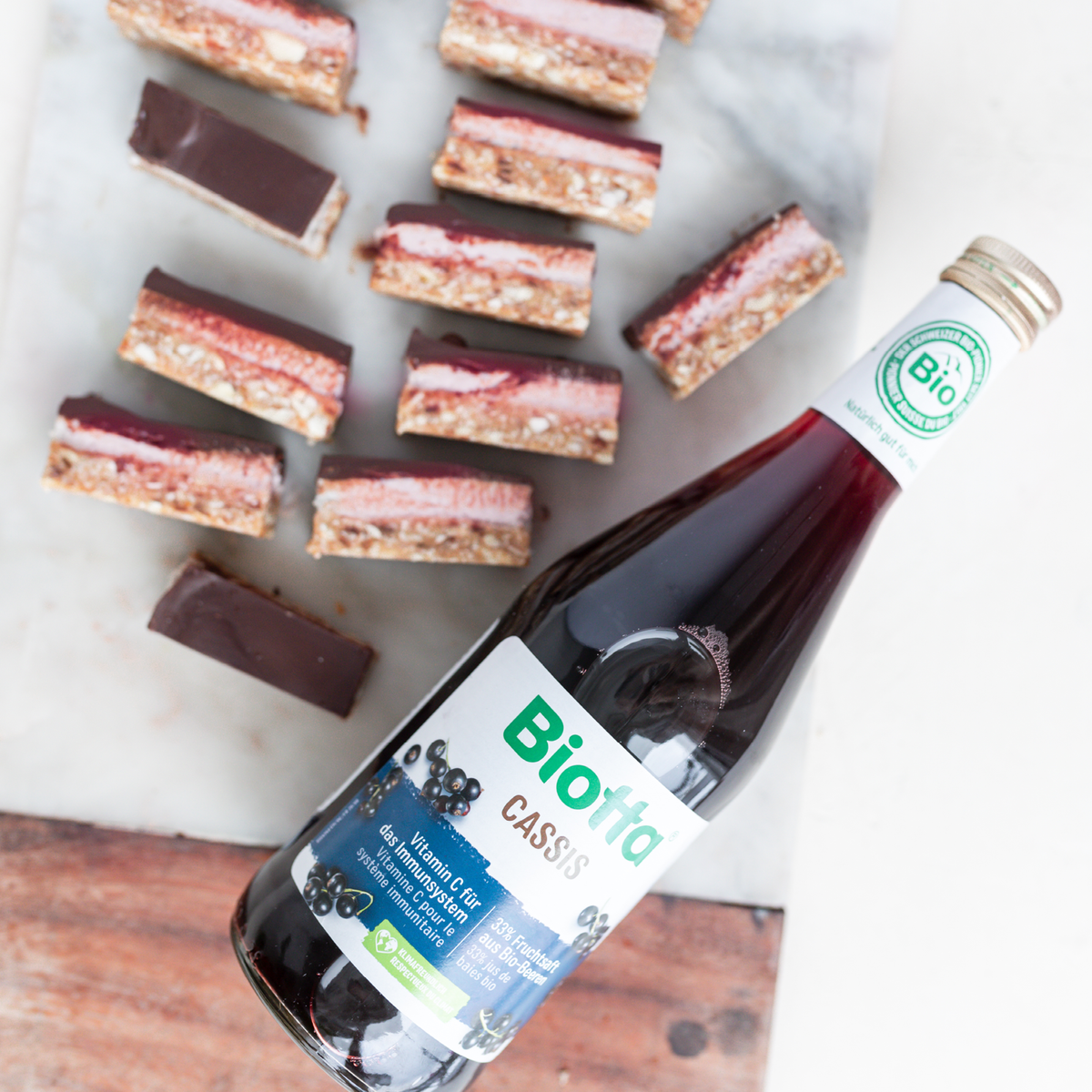 Biotta Cassis – Bio-Saft – Bild 2 von 2